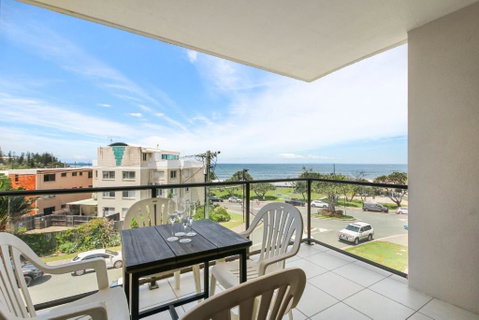 San Clemente Unit 4 24 Orvieto Terrace - Dalby Accommodation 3