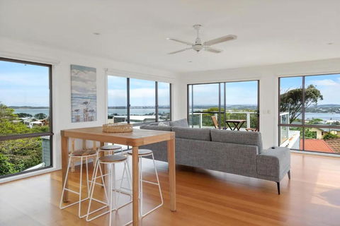 San Remo Panorama By Ready Set Stay - BYO LINEN & TOWELS - Dalby Accommodation 0