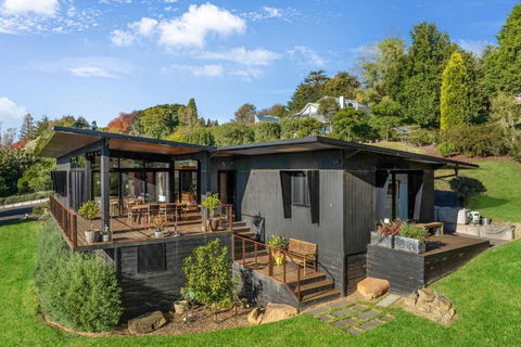 Sanctuaire, Southern Highlands - Dalby Accommodation 0