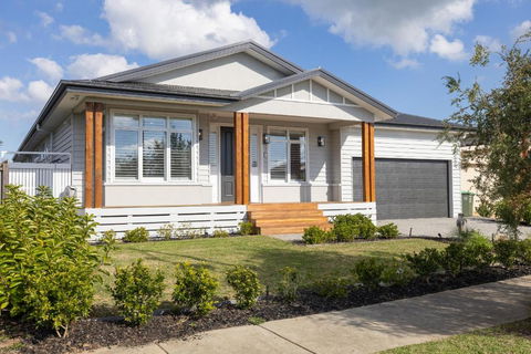 Sanctuary Of Hope By Ready Set Stay - Cowes - Dalby Accommodation 0