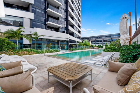 Ruby Building - Self Contained, Privately Managed Apartments - Dalby Accommodation 0