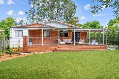 Sandalwood At Huskisson - Dalby Accommodation 2