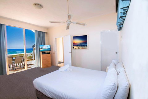 Sandcastles On Currumbin Beach - Dalby Accommodation 3