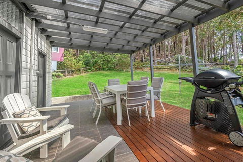 Sandlines At Hyams Beach - Dalby Accommodation 3