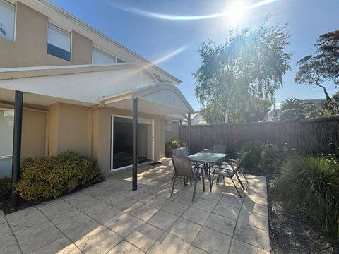 Sandpiper 10 - Close To Town And Beach - Dalby Accommodation 1
