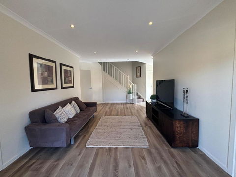 Sandpiper 10 - Close To Town And Beach - Dalby Accommodation 2