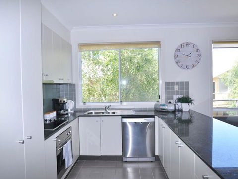 Sandpiper 3 - Close To Town And Beach - Dalby Accommodation 3