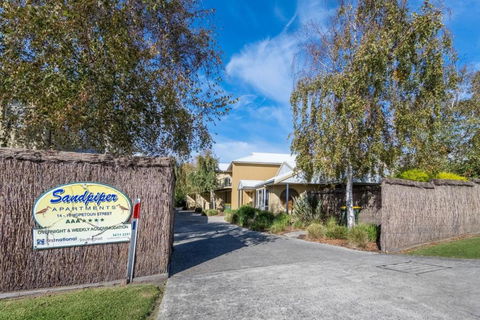 Sandpiper 5 - Close To Town And Beach - Dalby Accommodation 1