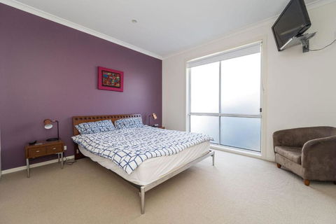 Sandpiper 5 - Close To Town And Beach - Dalby Accommodation 2