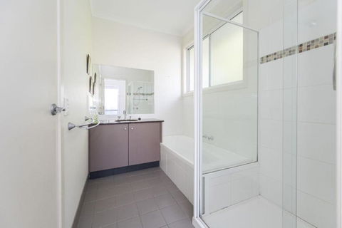 Sandpiper 5 - Close To Town And Beach - Dalby Accommodation 3