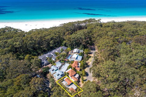 Sandpiper, Hyams Beach - Dalby Accommodation 1