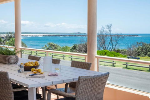 Sandrift One - Oceanstays - Dalby Accommodation 0