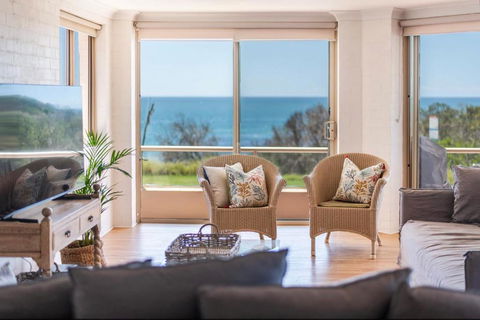 Sandrift One - Oceanstays - Dalby Accommodation 1