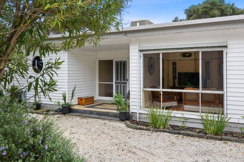 SANDY ANN At Lonnie - Dalby Accommodation 1