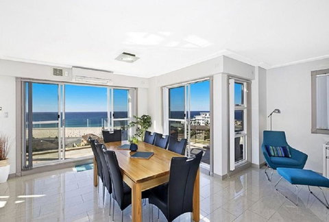 Sandy Cove Apartment The Entrance 31 - Dalby Accommodation 0