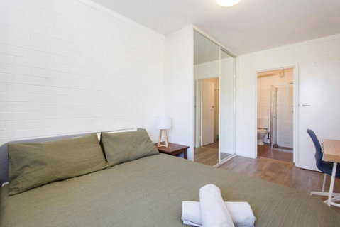 Simple Charm - Dalby Accommodation 1