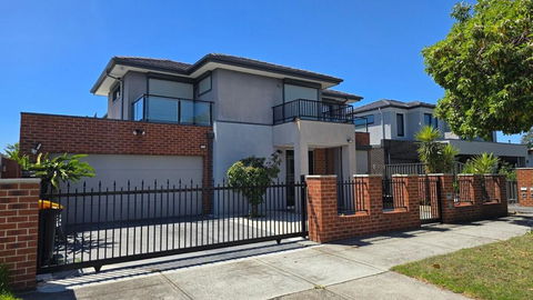 Snappy Springvale 3 Bed House - Dalby Accommodation 0