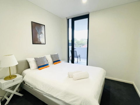 SPR Serivce Apartment Parramatta 3 Bedrooms, 2 Carspaces - Dalby Accommodation 0