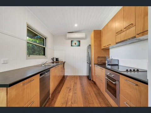 STANLEY COTTAGE - Dalby Accommodation 3