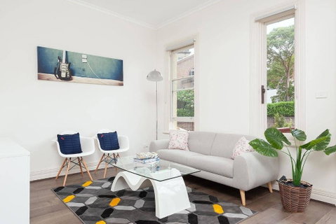STUNNING SYDNEY HOME 8 - Dalby Accommodation 0