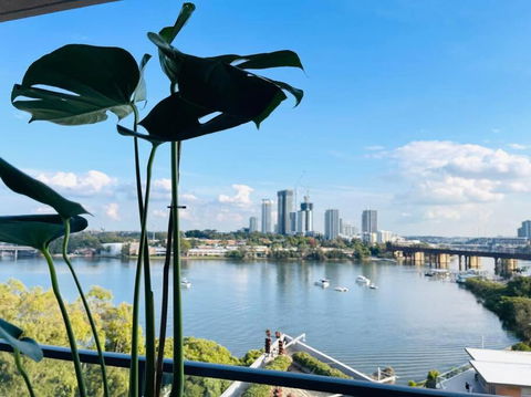 Stunning Waterfront 3 Bedroom Condo With Pool, BBQ - Dalby Accommodation 1