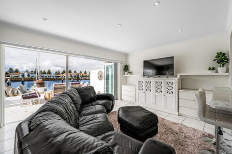 Swainson On Gulf Point - Dalby Accommodation 0