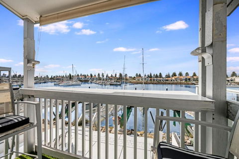 Swainson On Gulf Point - Dalby Accommodation 1