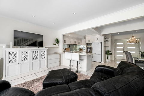Swainson On Gulf Point - Dalby Accommodation 2