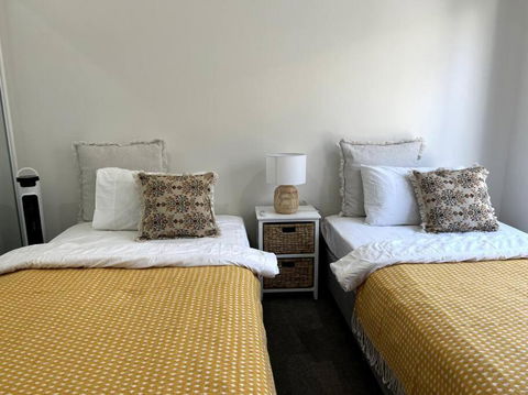 The Cosy Cottage - Dalby Accommodation 2