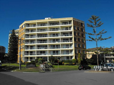 Beachpoint, Unit 101, 28 North Street - Dalby Accommodation 0