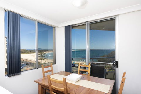 Beachpoint, Unit 303, 28 North Street - Dalby Accommodation 3