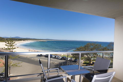 Beachpoint, Unit 303, 28 North Street - Dalby Accommodation 1