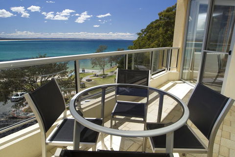 Beachpoint, Unit 401, 28 North Street - Dalby Accommodation 2