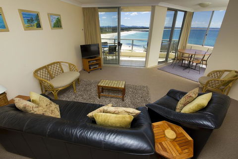 Beachpoint, Unit 401, 28 North Street - Dalby Accommodation 3