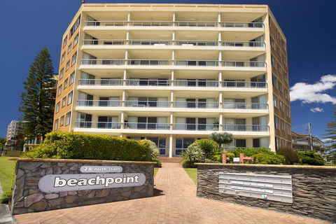 Beachpoint, Unit 501, 28 North Street - Dalby Accommodation 1