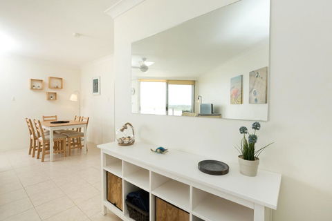 Beachpoint, Unit 501, 28 North Street - Dalby Accommodation 3
