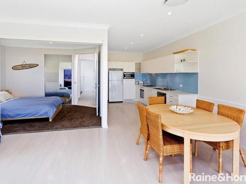 Beachside Bungalow #4 - 4/139 Avoca Drive, Avoca Beach - Dalby Accommodation 3