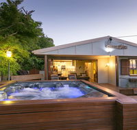 Beachside Cottages - Dalby Accommodation