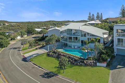 Beachside Luxury, Sunrise Beach - Dalby Accommodation 0