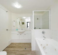 Beachside Neptune Resort Apt Upgraded - Dalby Accommodation