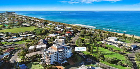 Beachside Resort Kawana Waters - Dalby Accommodation 4