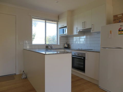 Beachside Rest - Dalby Accommodation 3