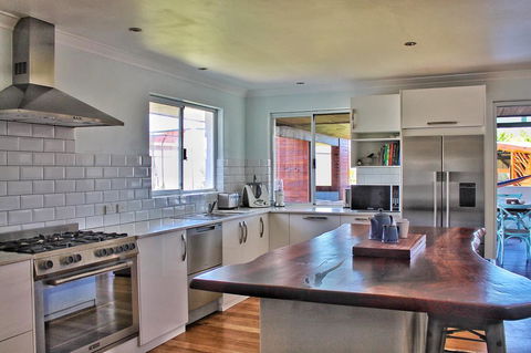 Beachy Bliss - Dalby Accommodation 2