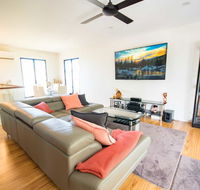 Beautiful Modern Luxury - Dalby Accommodation