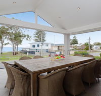 Beauty and the Beach' 88 Foreshore Drive - large home with WIFI  water views - Dalby Accommodation