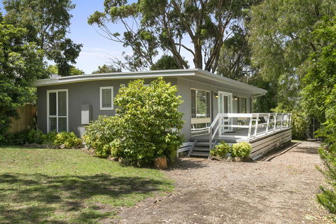 BEAUTY AND THE PEACE - INLET SIDE - Dalby Accommodation 0