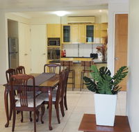 Bed and Breakfast with airport transfers and rental car - Dalby Accommodation