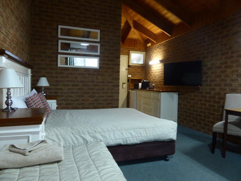 Beechworth Carriage Motor Inn - Dalby Accommodation 2