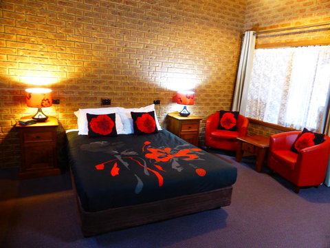Beechworth Carriage Motor Inn - Dalby Accommodation 3