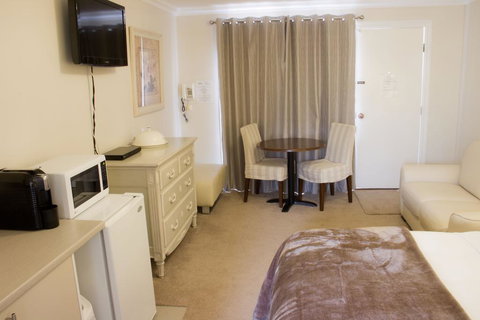 Beechworth On Bridge Motel - Dalby Accommodation 2